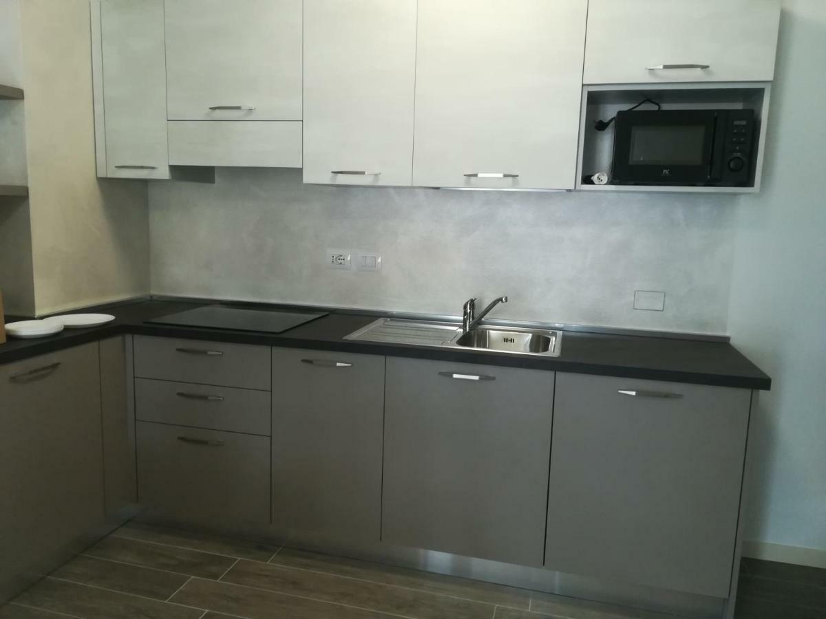 Corte Fasanella - Apartment Lilla Toscolano Maderno Bagian luar foto