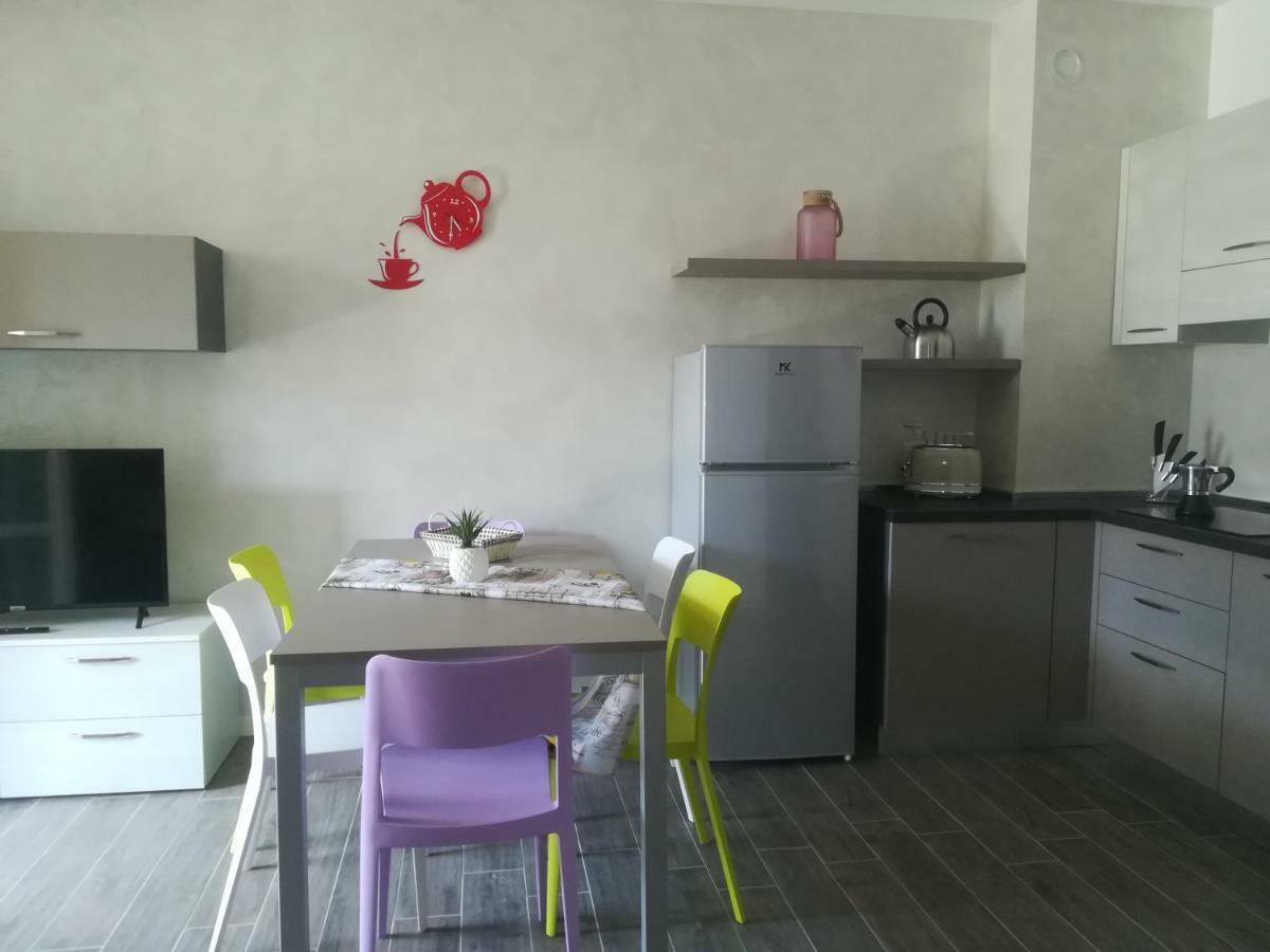 Corte Fasanella - Apartment Lilla Toscolano Maderno Bagian luar foto