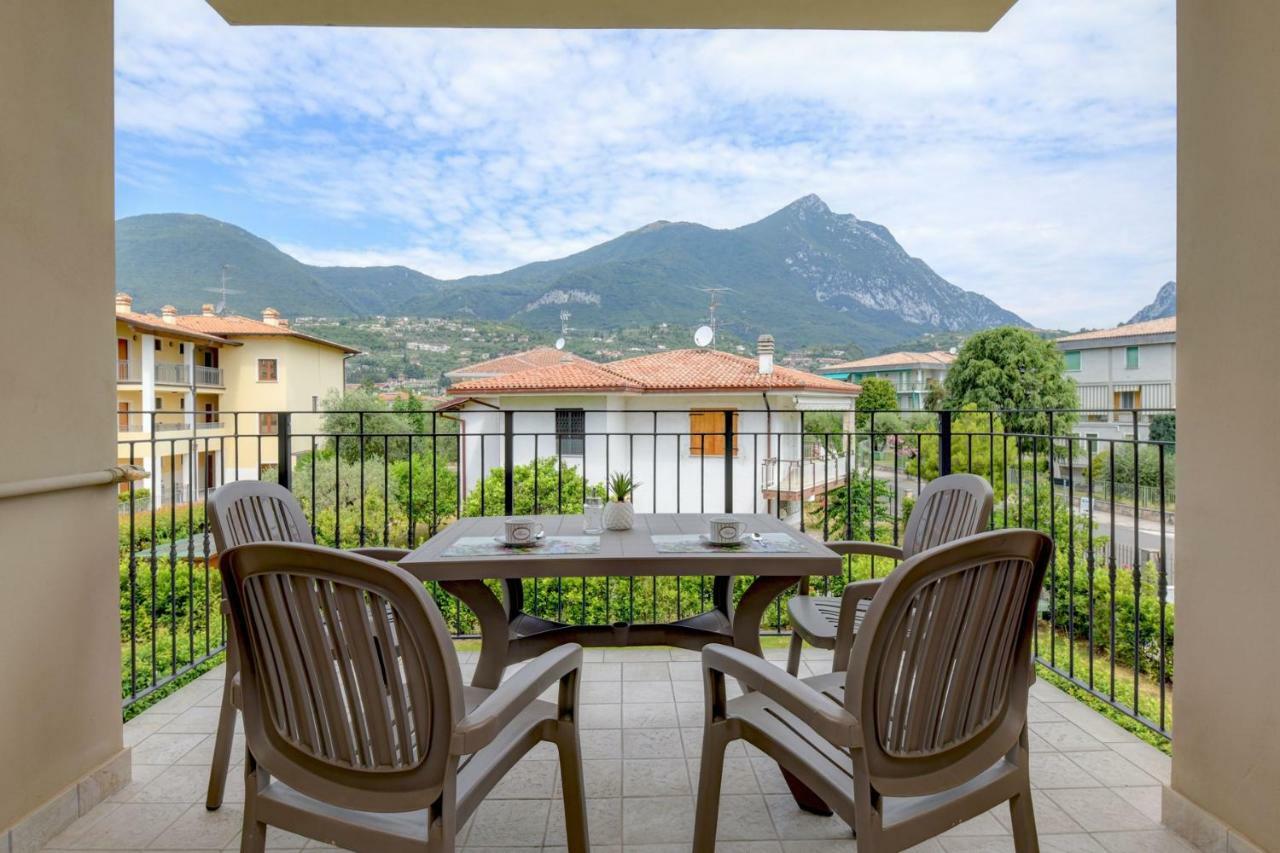 Corte Fasanella - Apartment Lilla Toscolano Maderno Bagian luar foto