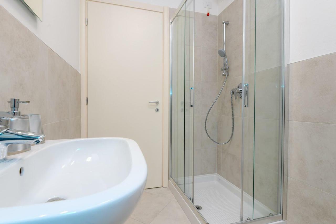 Corte Fasanella - Apartment Lilla Toscolano Maderno Bagian luar foto